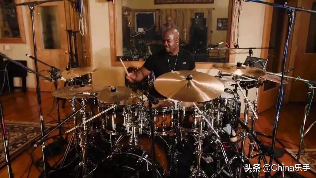 你和真正厉害的鼓手差在哪？看看大师级鼓手，你也许会找到答案