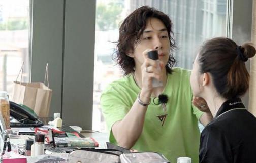 戚薇成功背后的辛酸,戚薇快乐何止这些