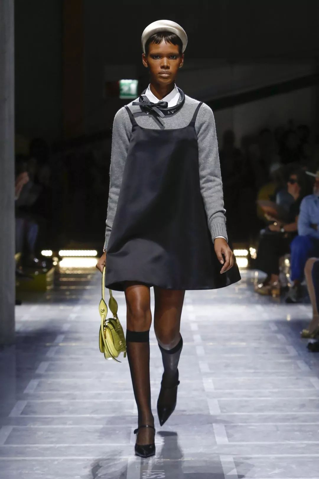 刘雯樱花紫色,刘雯拍过啥片