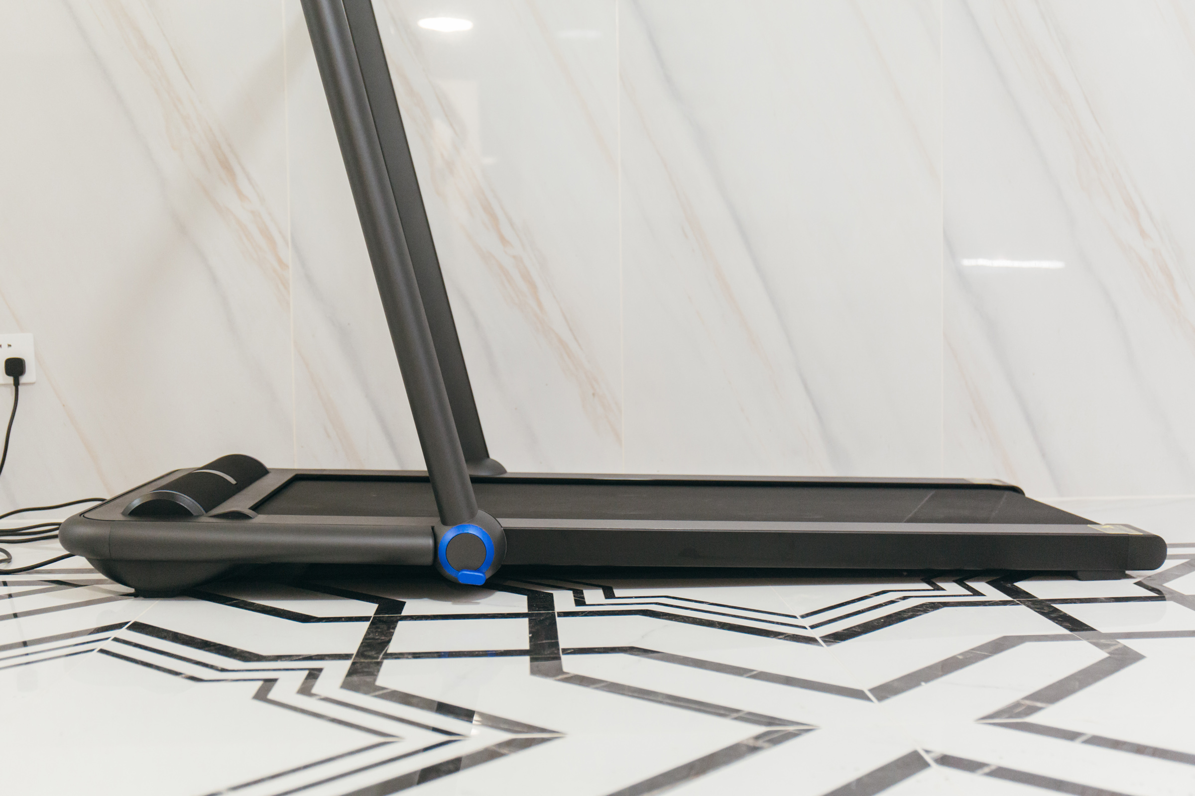 灏忛噾鏅鸿兘鎶樺彔璺戞鏈簁12pro,濂崇敓蹇箰鍚戝墠鍐茶窇姝ユ満