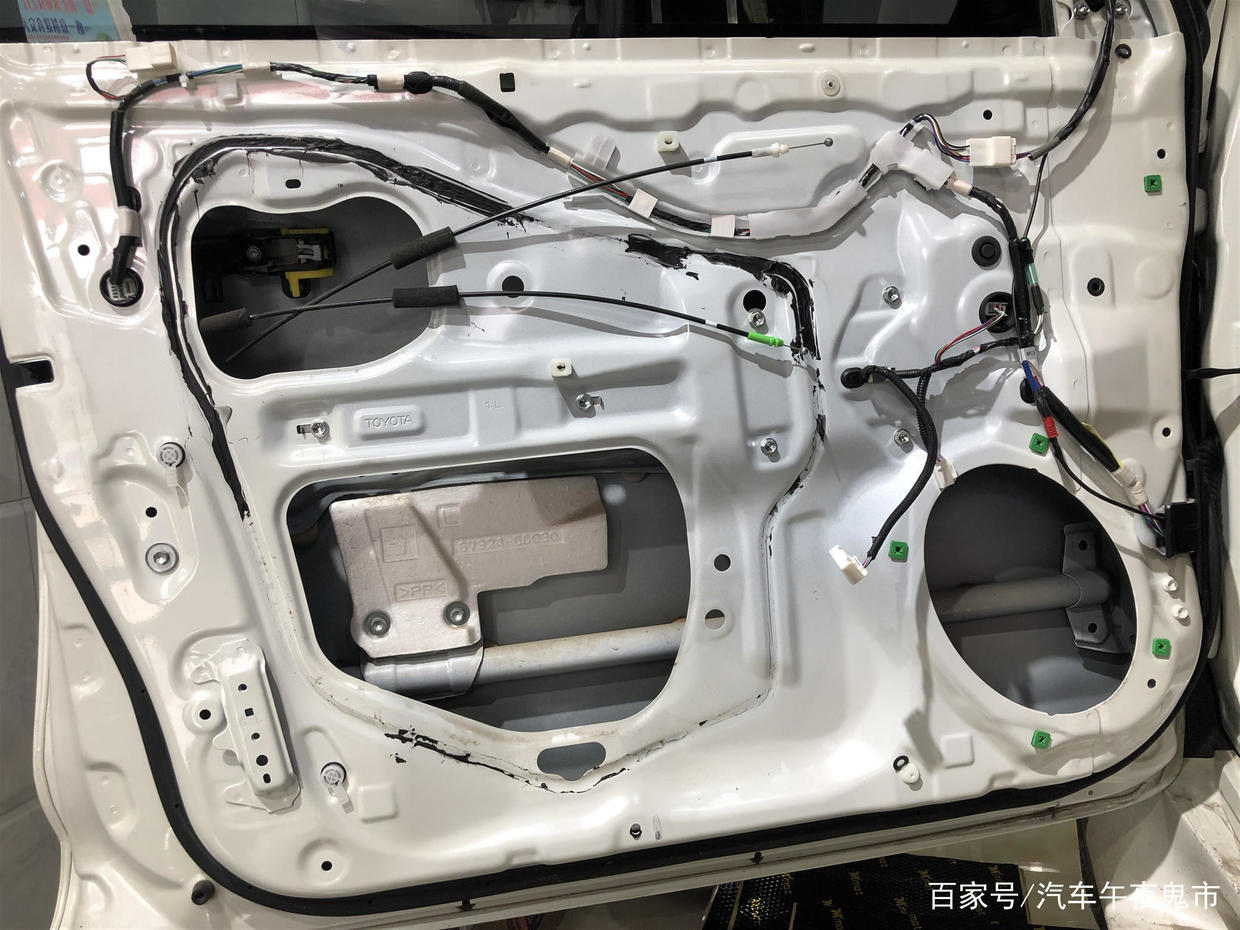 普拉多改装绿武士图片,普拉多音响改装法国劲浪效果试听