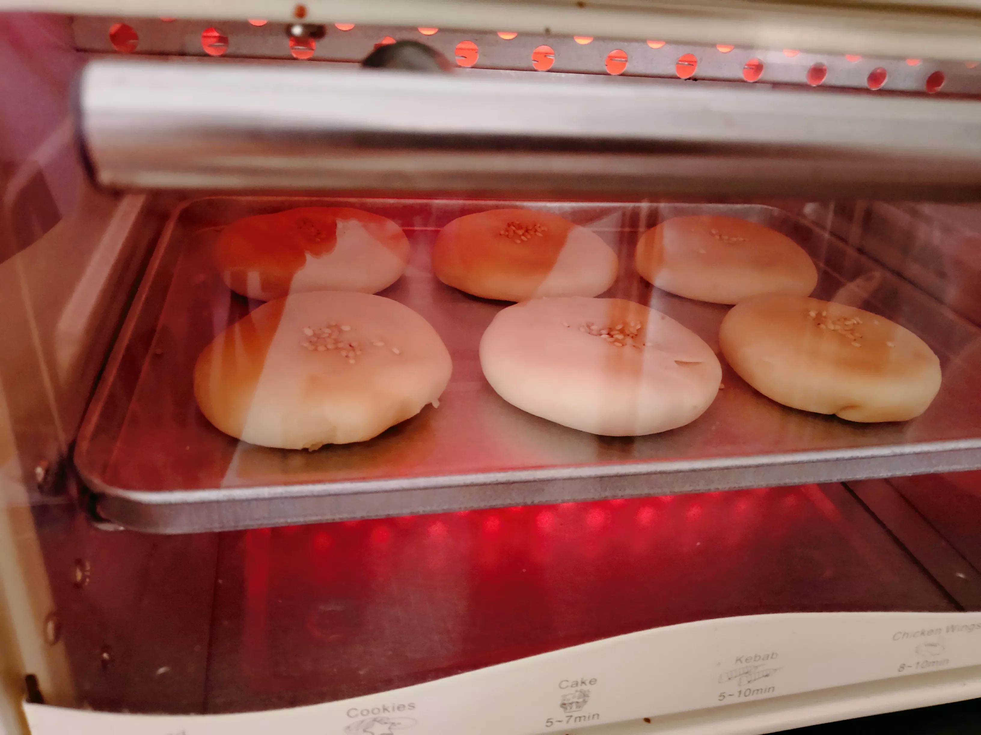 孩子最爱吃的绿豆饼家里就能做,大人小孩都爱吃的简单软皮绿豆饼