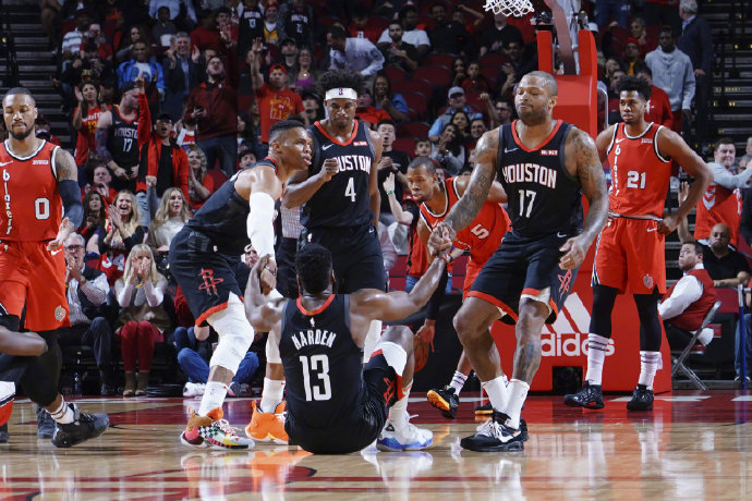 四连胜卫冕西部,4连胜