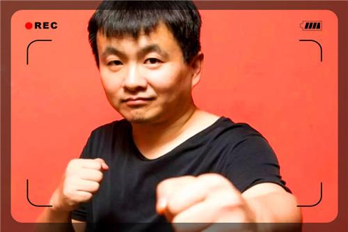 从分类信息到汽车交易，从二手车到新车，他不断创造着互联网神话