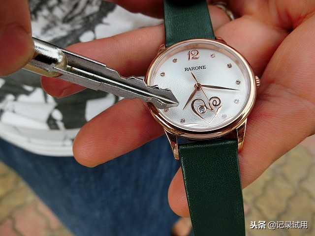 石英表哪个品牌的好,石英表哪个品牌质量最好最便宜