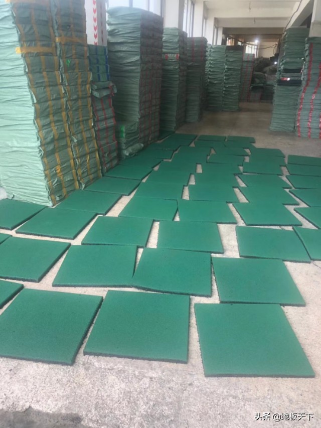 室外滑滑梯橡胶地垫,户外橡胶防滑防水减震地垫