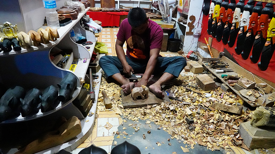 尼泊尔十堰,尼泊尔为什么这么穷