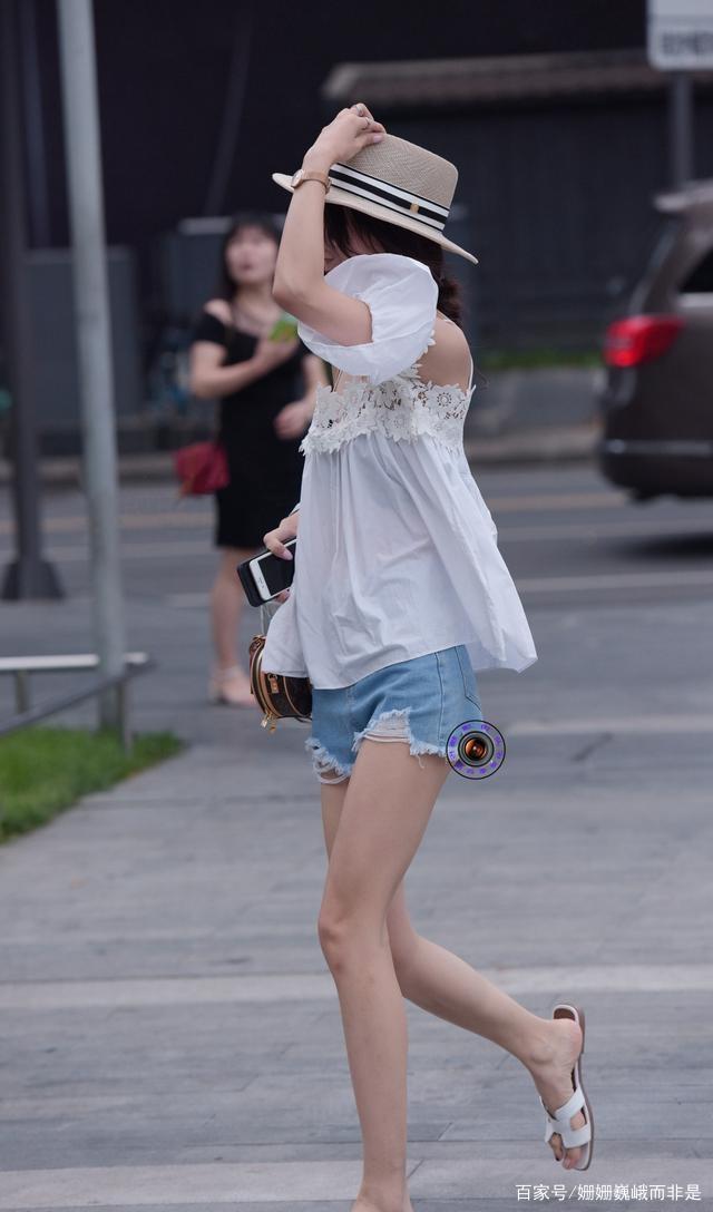 休闲裤如何搭配出高级感女,大腿裤怎样搭配时尚