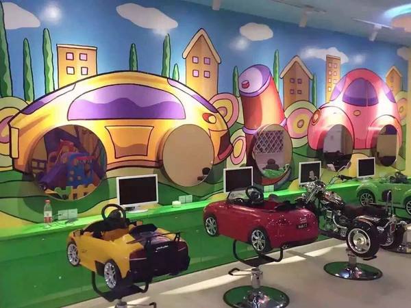 宝宝理发店理发哭,小婴儿理发哇哇大哭