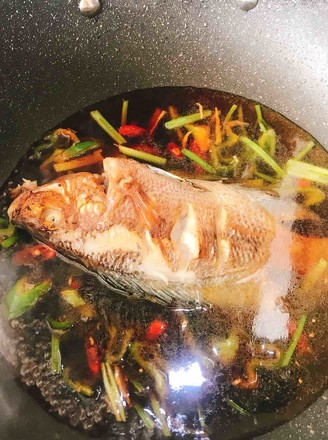 炖鱼前放盐腌制一下好吗,炖鱼之前怎么腌制有味