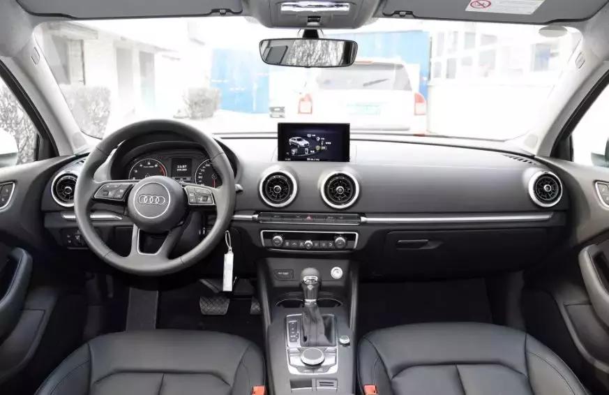 全新马自达三试驾,试驾全新马自达3两厢版视频