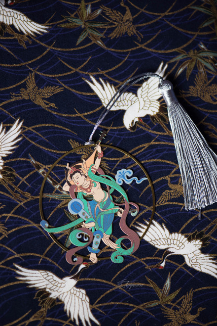 热点｜看好你的女朋友，故宫博物院又又又又来抢钱啦！