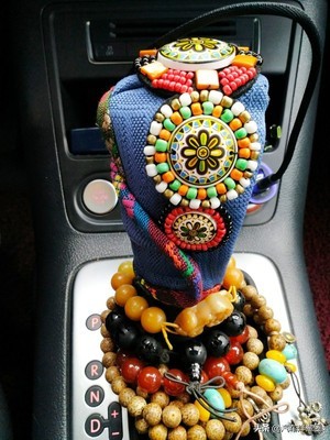 情人节开车接女朋友,情人节堵车女朋友要分手