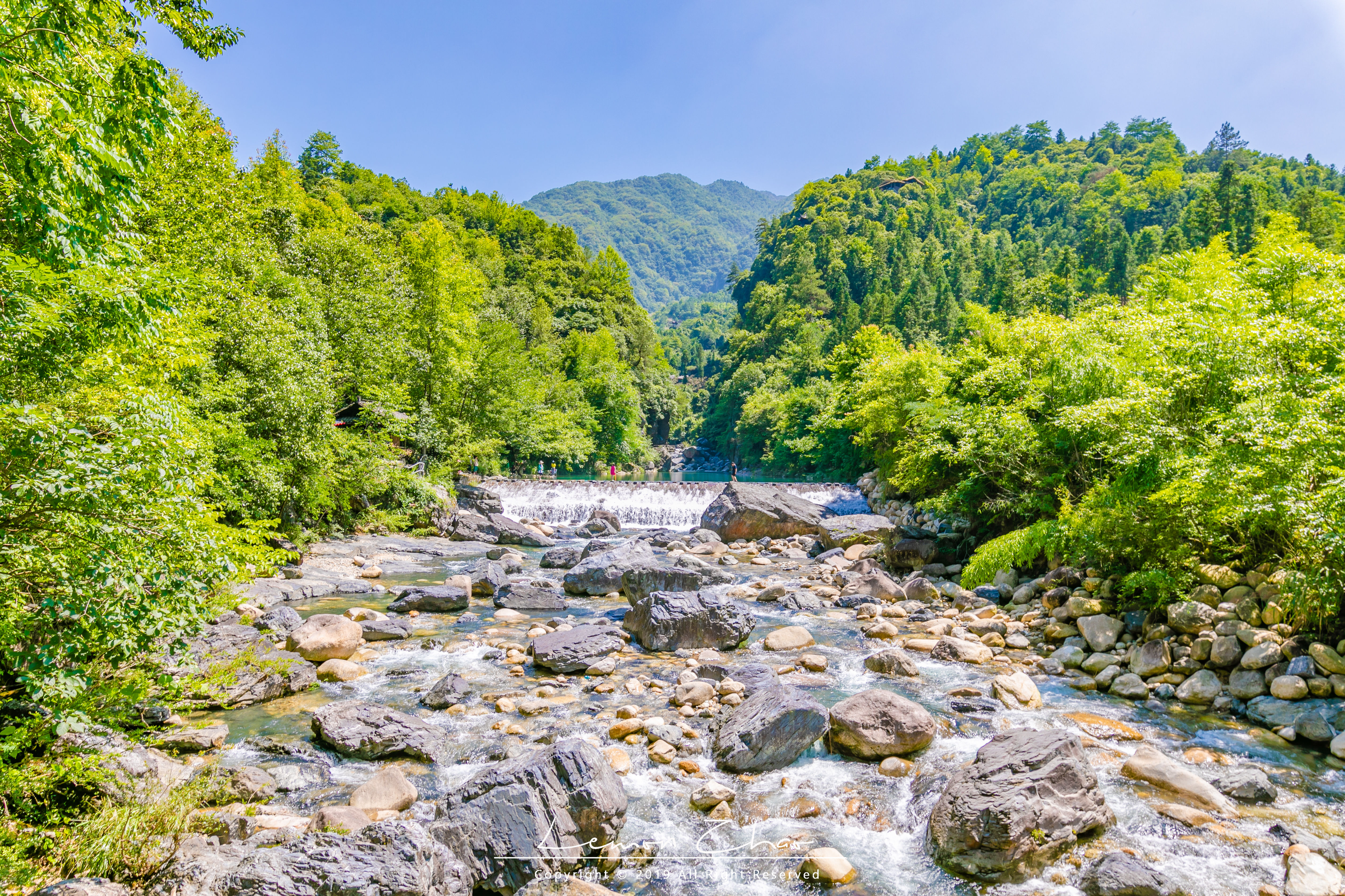 藏于山水之间的避暑胜地,安徽九寨沟风光