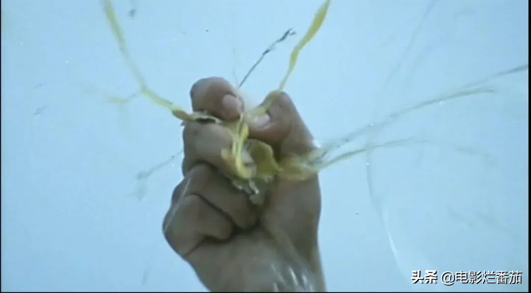 这一幕多年后也会成为回忆吗,童年阴影吓得晚上不敢关灯