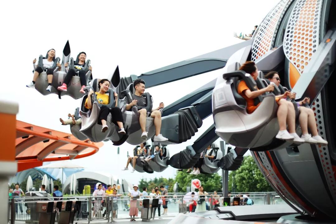 暑假两个人旅游要花多少钱,暑假两人去迪士尼多少钱