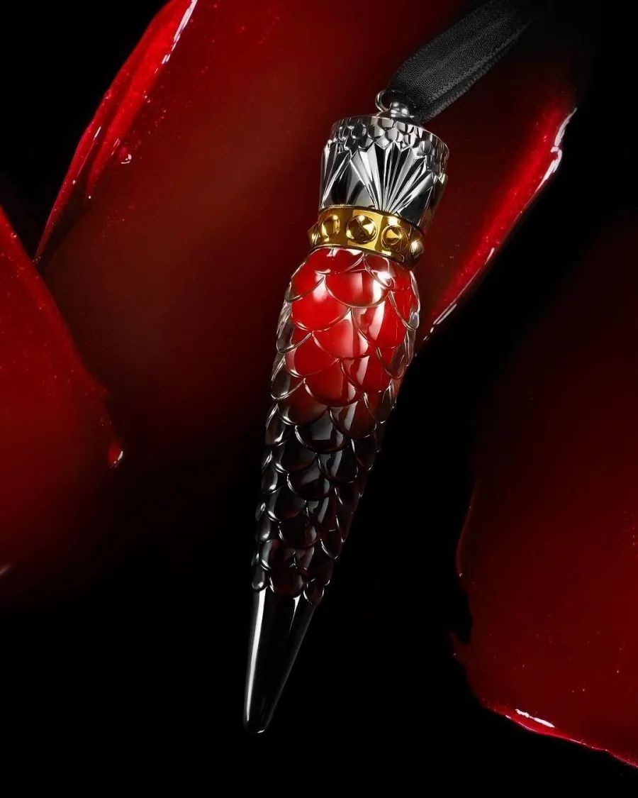 奢侈品下场battle卖口红，爱马仕、周仰杰，该买哪一支？