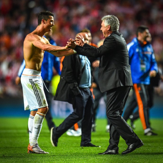 逗妹吐槽：血压飙升！亚足联改赛程换场地还要中国出钱？