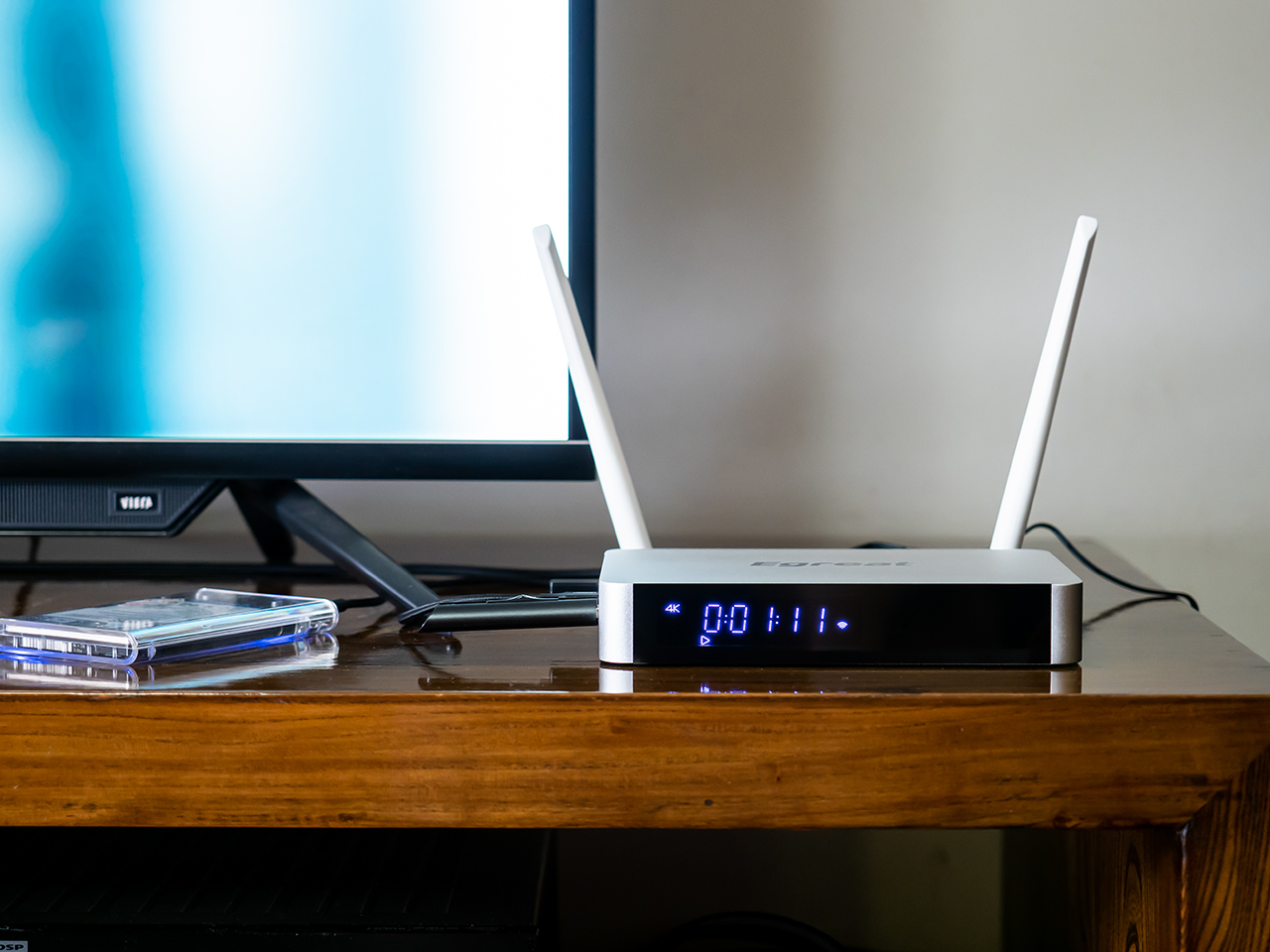 现在一千块钱左右的电视机,现在一千块手机