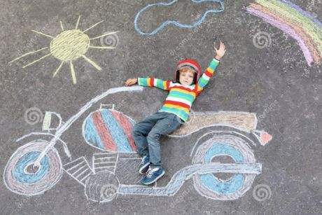 疫情期间小孩在家玩什么游戏,新冠孩子照常玩耍