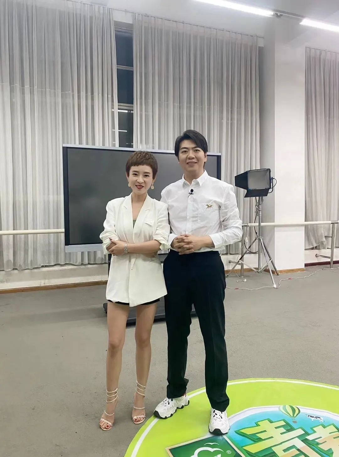 美在当下I公司简介——中国首家女性价值成长商学院