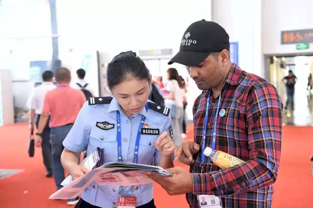 八桂公安巾帼英雄故事一|陈子丽：乘风破浪的警花发明家、车驾管达人