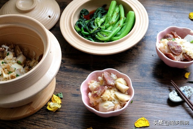 煲仔饭为什么比平常饭店好吃,在家最简单煲仔饭制作方法