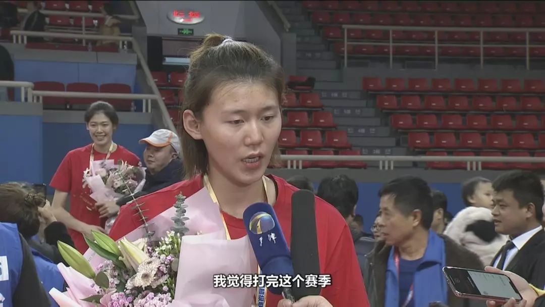 天津冠军领跑,冠军天津投掷