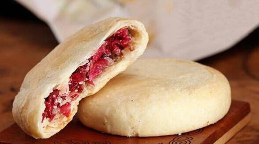 云南美食鲜花饼,云南特产鲜花饼俏美味