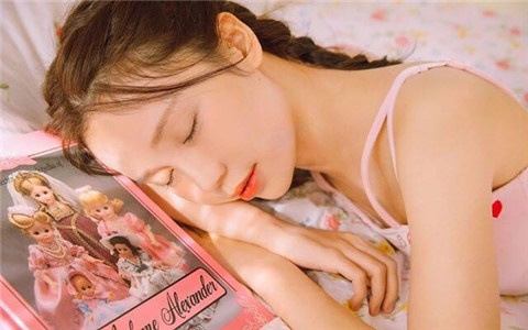 女生怎么回复你在干嘛才能撩人,女生说好无聊女生怎么回复幽默