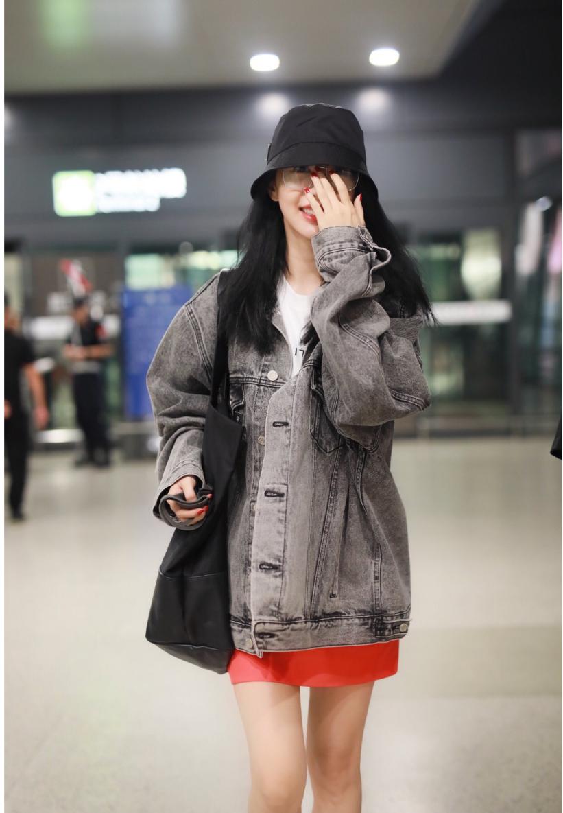 李菲儿冬日穿衣搭配,李菲儿减龄穿衣搭配