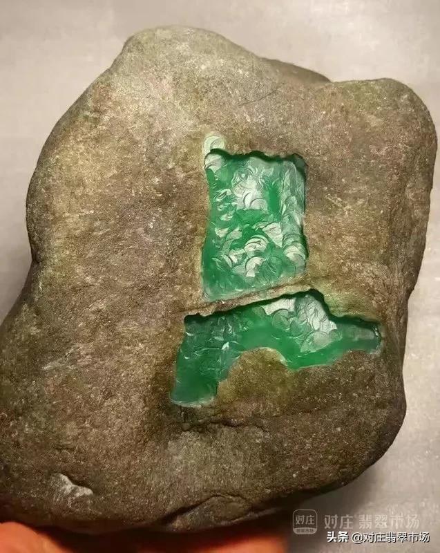 宁买翡翠一线绿不买一片绿,原石为什么这么难买