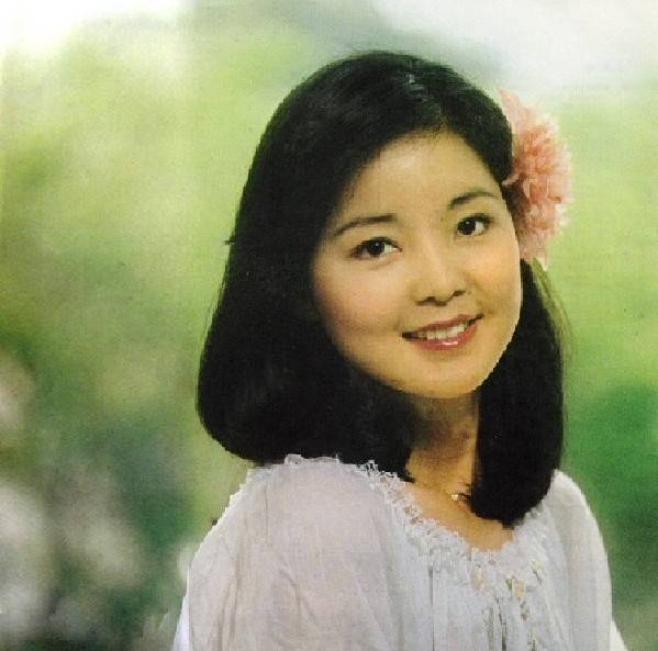 1995年邓丽君离奇死亡,25年后钟南山揭开死亡面纱