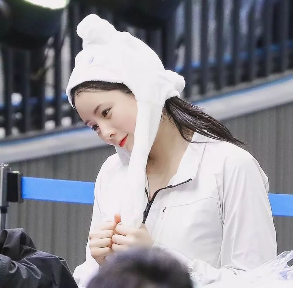 李多英李多贤是双胞胎吗,排坛美人