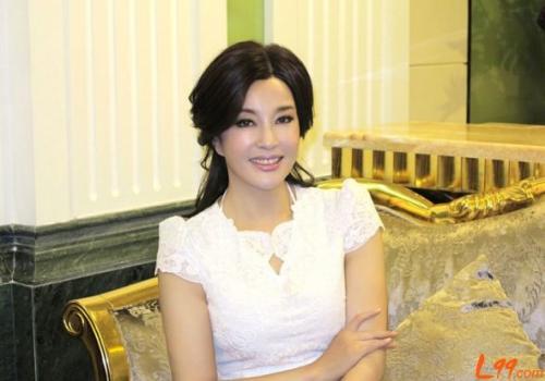 中老年红色棉袄怎么搭配,中老年女怎样穿好看