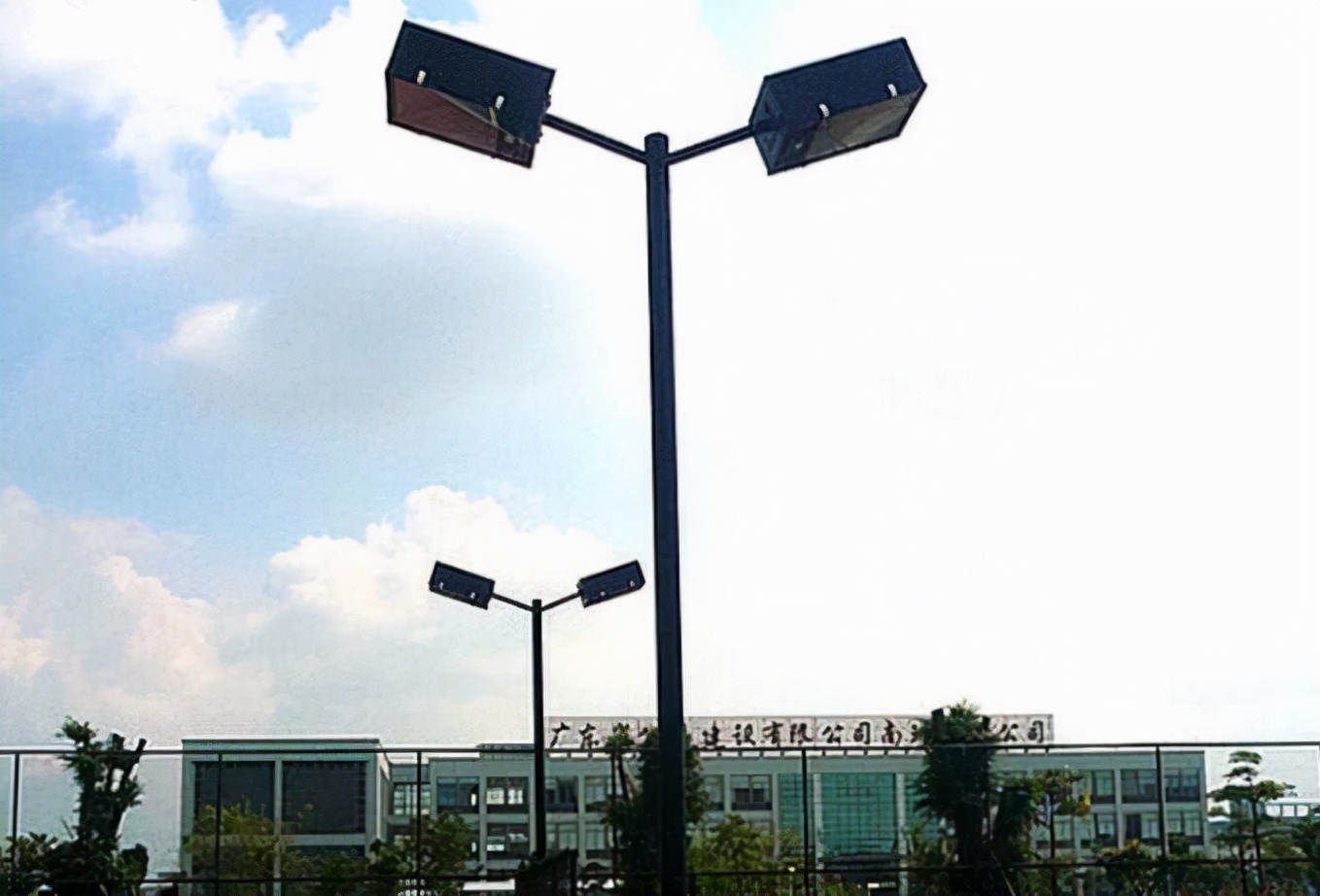 篮球场半场水泥地面要多少钱,建个室外水泥半场篮球场多少钱