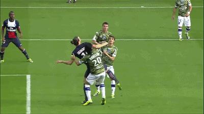 足球球星标志性动作,足球球星的招牌动作