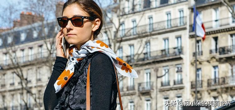 赫本方巾,赫本最经典方巾