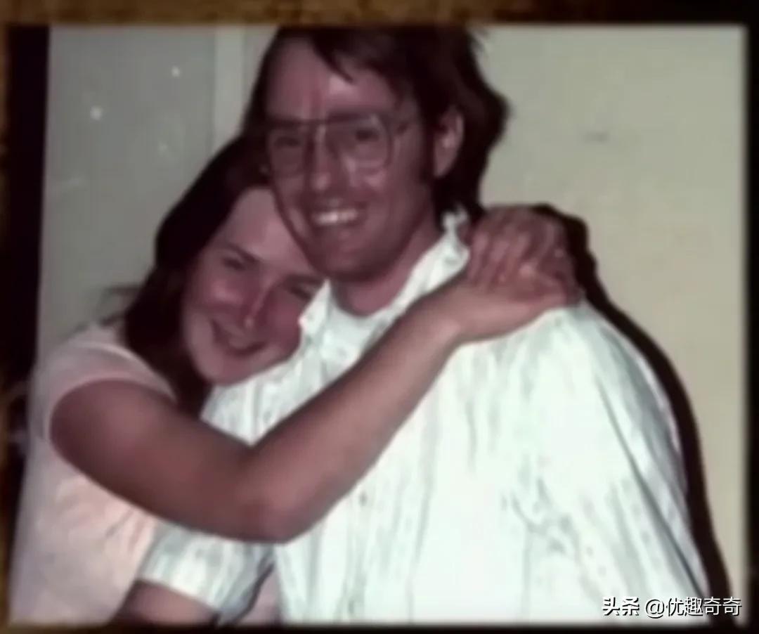 那些撩大腿搭便车的女孩，有的变成了姓奴