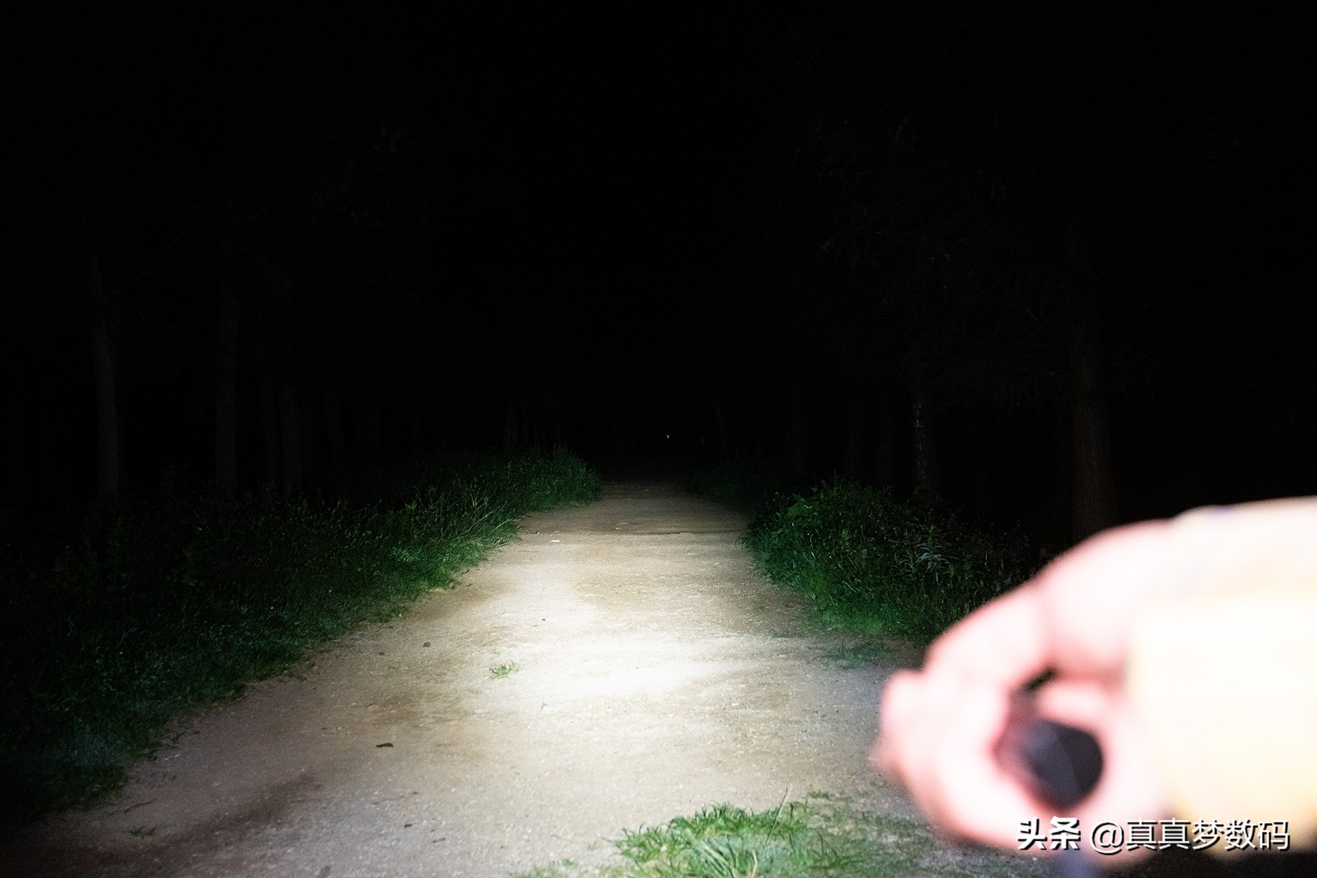 强光手电筒应该如何选择,强光手电筒怎样选