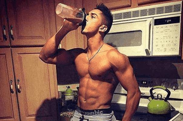 健身不吃早餐就等于白练了吗,健身不增肌喝蛋白粉有什么推荐