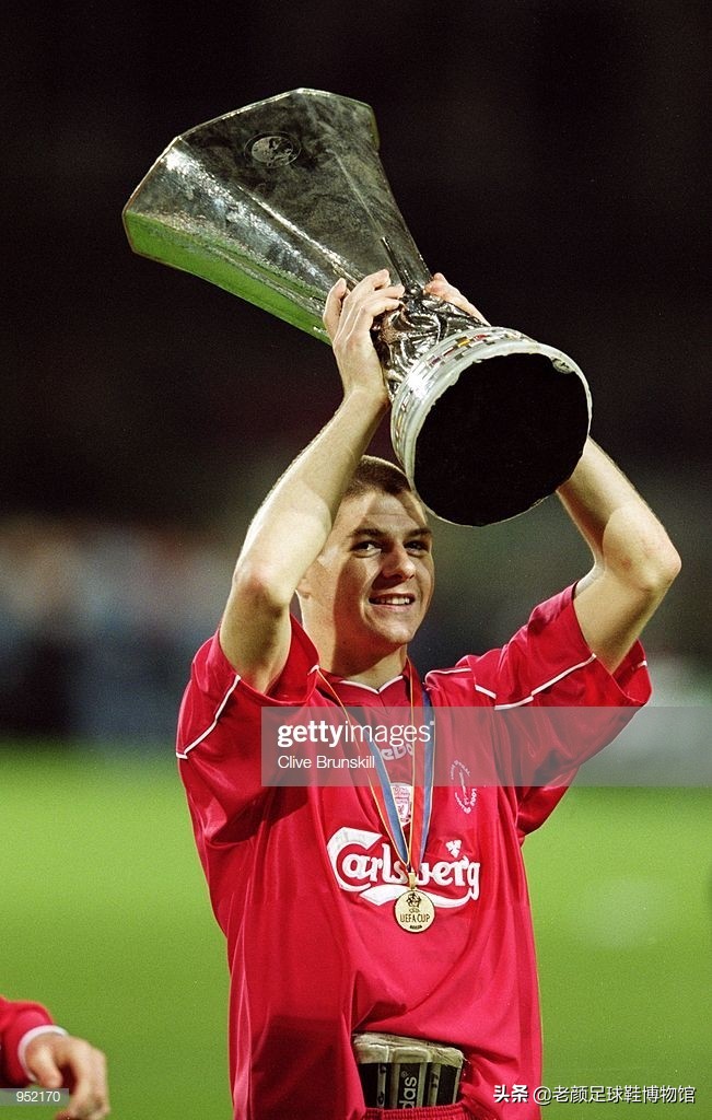 鍒╃墿娴︿紶濂囬槦闀夸紛鏂潶甯冨皵濂囪抗,浼婃柉鍧﹀竷灏斿杩瑰埄鐗╂郸闃熷憳