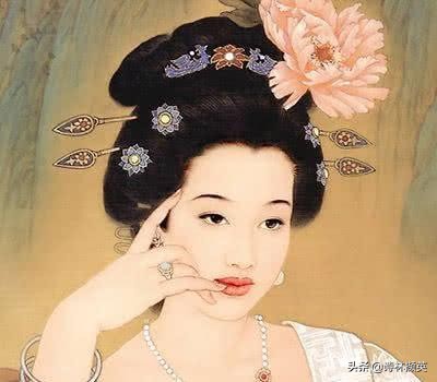 手如柔荑，肤如凝脂。指如削葱根，口如含朱丹。诗人笔下的美女