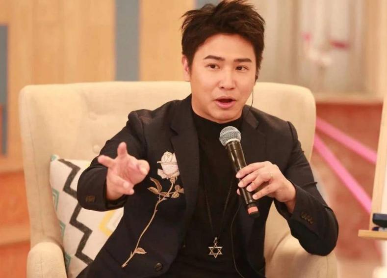 曝罗志祥party选妃，“身材大胸”是基本，夜店搭讪“晚上住哪”