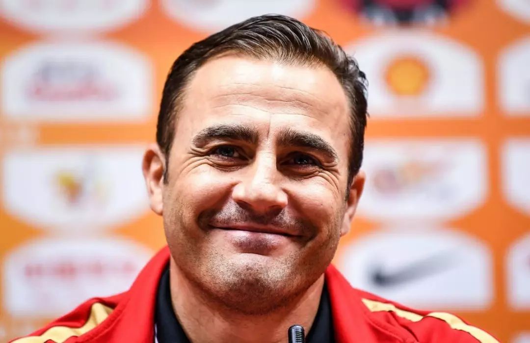 齐达内离任贝尔,卡纳瓦罗接任齐达内