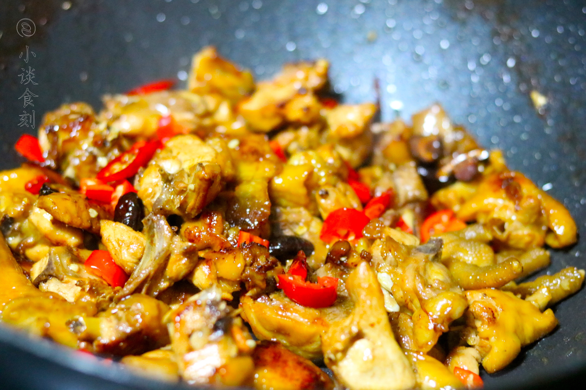 烧鸡为什么要炸一下再做,烧鸡要不要去血水