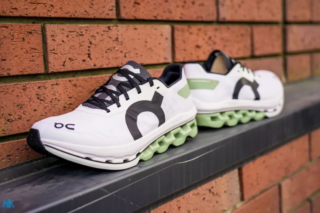 cloudboom跑鞋,oncloud跑步鞋测评