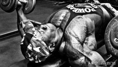 胸肌怎么练不下垂哑铃,胸肌怎么练不大