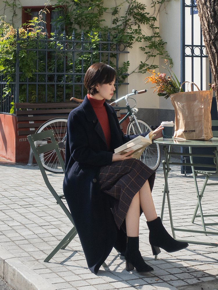 驼色灰色黑色呢大衣哪个更显白,大衣很显白的五个颜色你都了解嘛