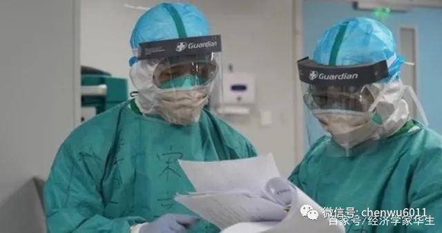 华生为什么总打夏洛克,华生被怼完整视频